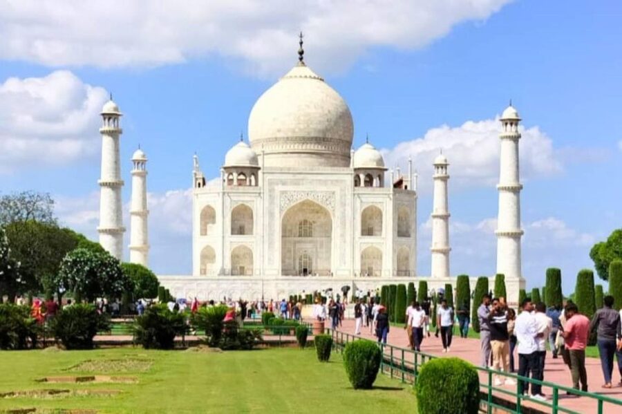 From Jaipur: Taj Mahal, Agra Fort, Baby Taj Day Trip by Car - Shopping stops and how to handle them