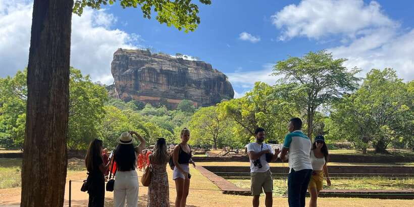 From Kandy: Sigiriya and Dambulla Day Trip - Sigiriya Rock and the climb to the top