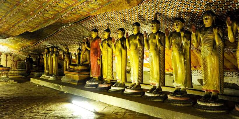 From Kandy: Sigiriya and Dambulla Day Trip - A craft stop between the monuments