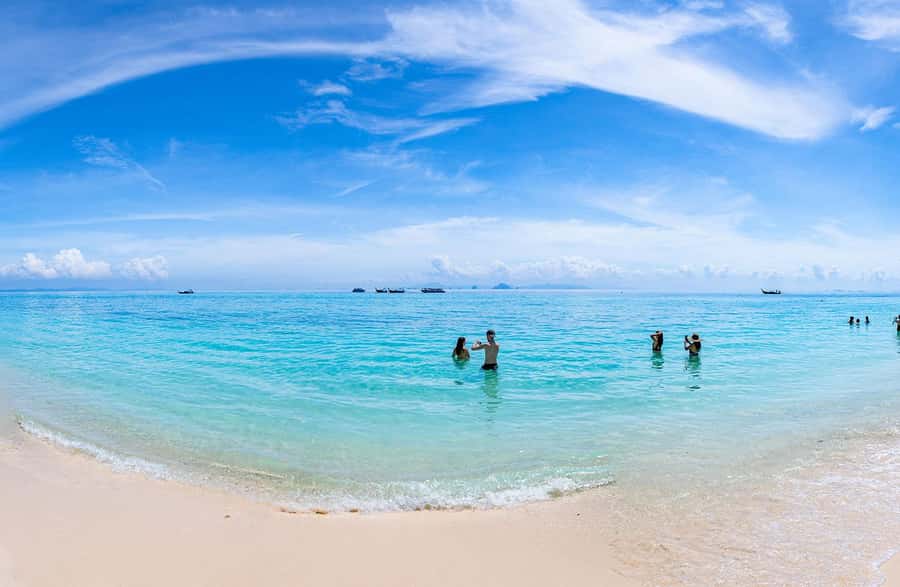 From Khao Lak: Bamboo & Phi Phi Islands, & Maya Bay Day Trip - The return journey is part of the calculation
