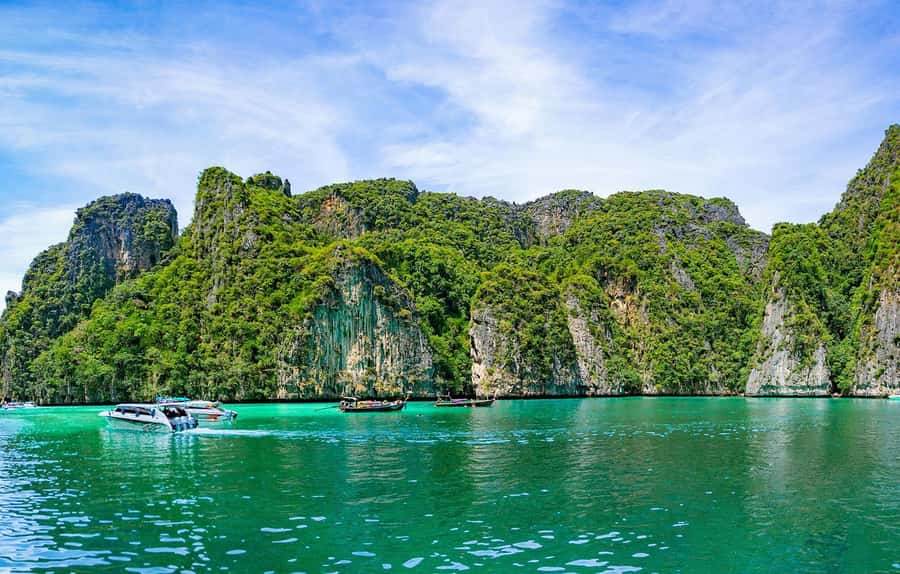 From Khao Lak: Phi Phi, Maya Bay, and Khai Islands Day Trip - Lunch and free time on Phi Phi Don