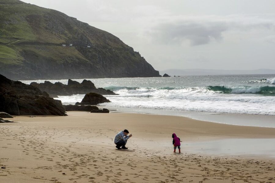 From Killarney: Day Trip to Dingle - Inch Beach and three miles of open sand
