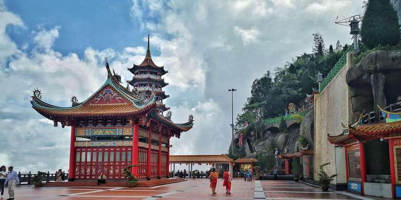 From Kuala Lumpur: Private Genting Highlands Day Trip - Leaving Kuala Lumpur for the highlands