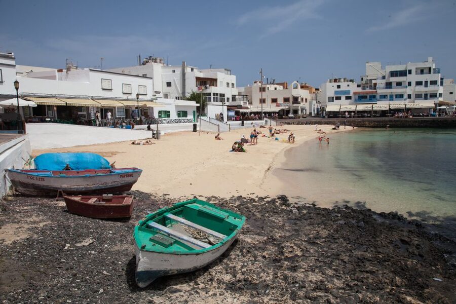From Lanzarote: Day Trip to Fuerteventura and Corralejo - Corralejo: old cottages and easy free time