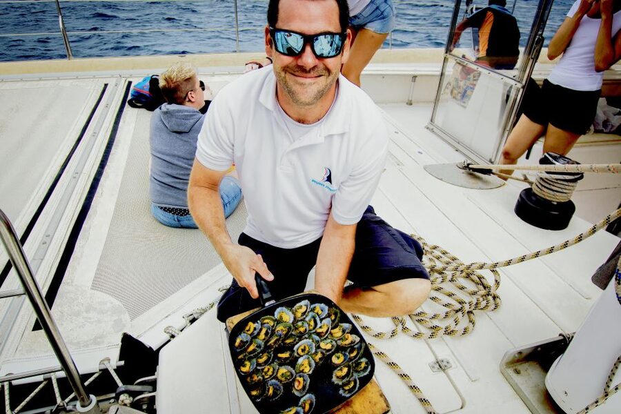 From Lanzarote: Sailing Day Trip Around La Graciosa - Who will enjoy this trip most?