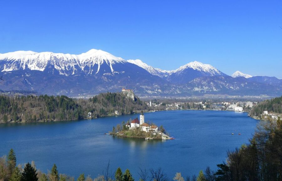 From Ljubljana: Private Bled Lake Day Trip - An early start from Ljubljana
