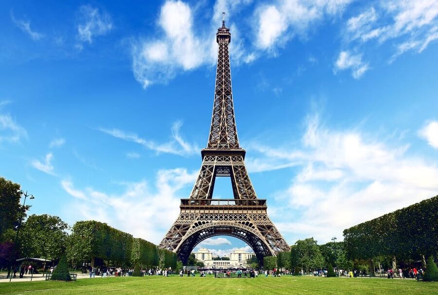 From London: Paris Day Trip with Lunch on Eiffel Tower - A long day with real timing pressure