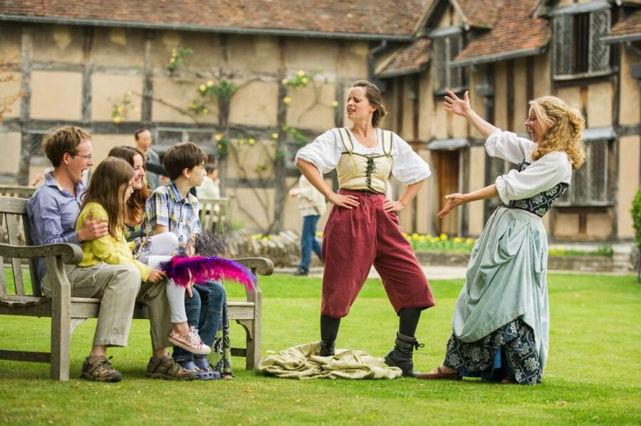 From London: Shakespeare's Stratford-upon-Avon Day Trip - Anne Hathaway’s Cottage requires a bit of planning