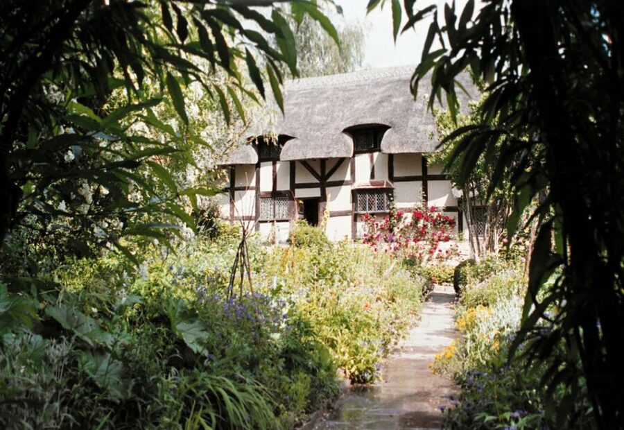 From London: Shakespeare's Stratford-upon-Avon Day Trip - Shakespeare’s New Place fills in the later story