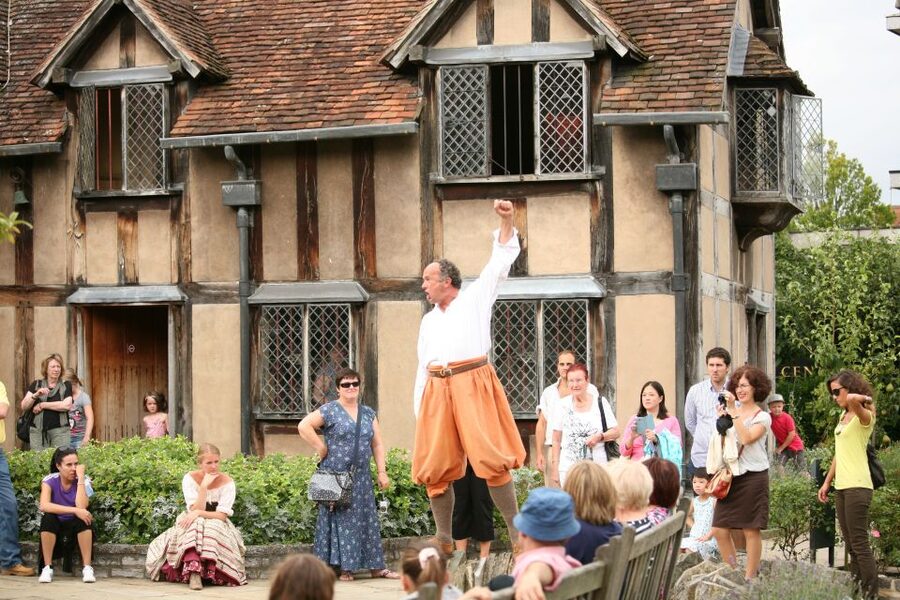 From London: Shakespeare's Stratford-upon-Avon Day Trip - What the unescorted format means for you