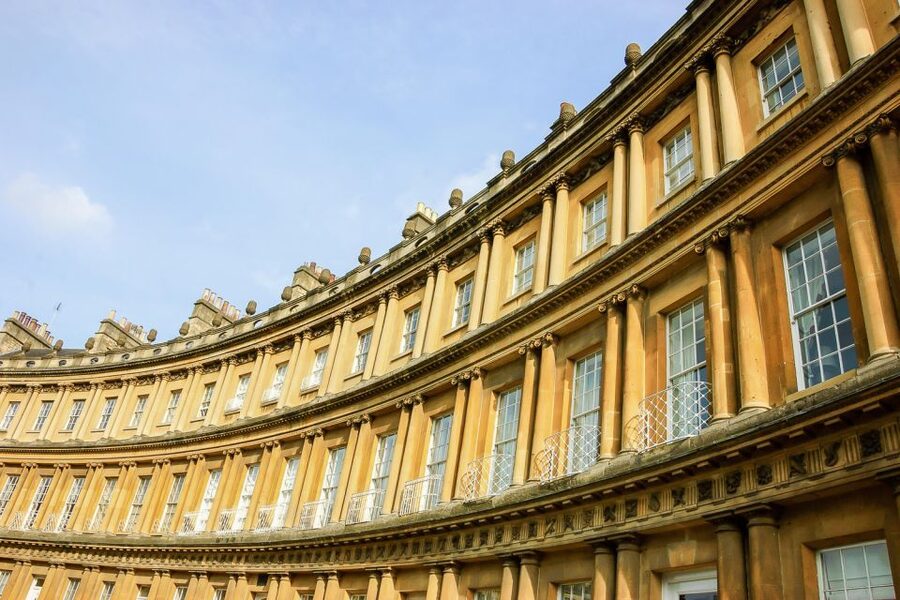 From London: Stonehenge and Bath Day Trip with Ticket - Two famous sights, one very long day