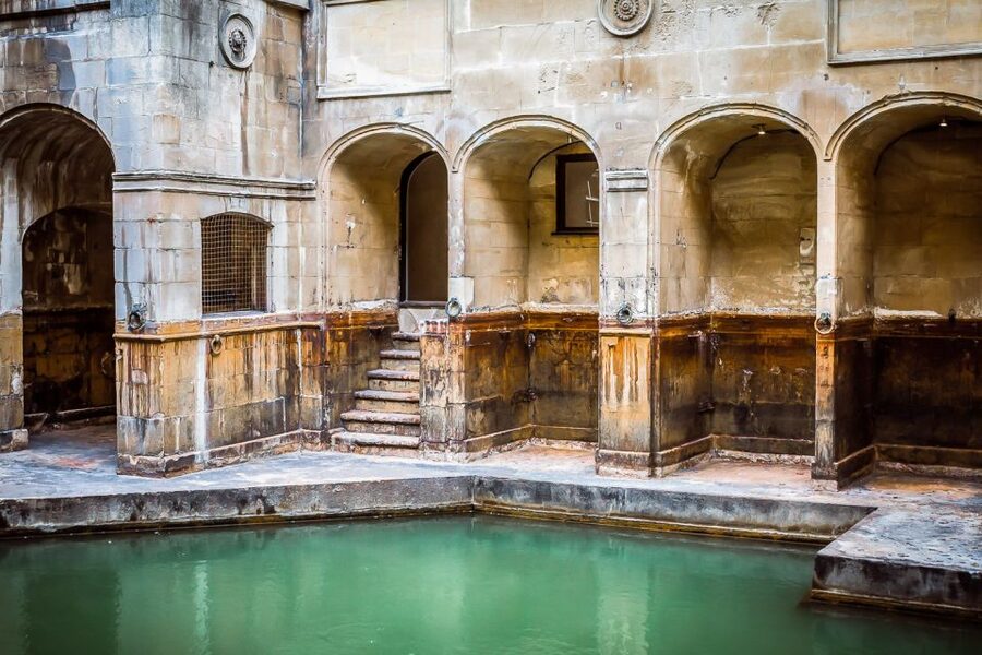 From London: Stonehenge and Bath Day Trip with Ticket - The drive west through England