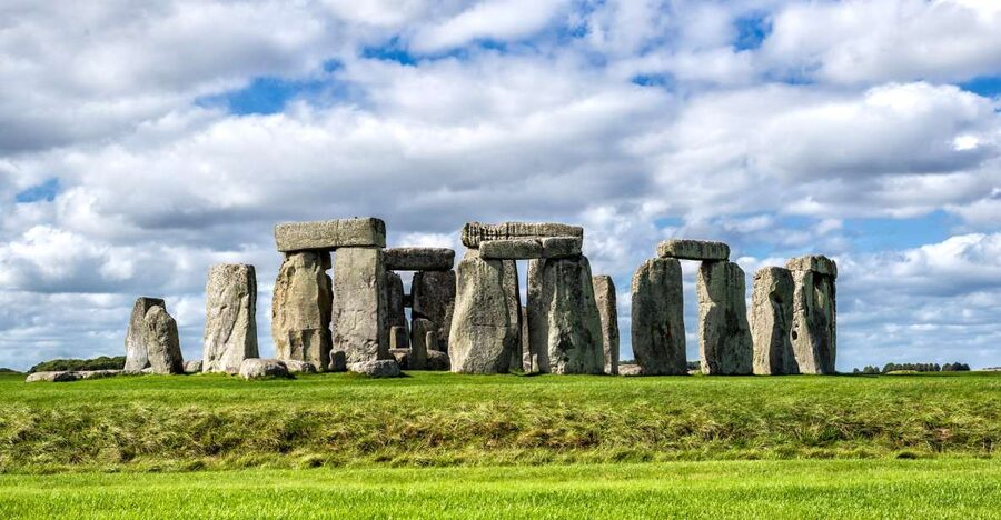 From London: Stonehenge Morning Day Trip with Admission - Meeting in South Kensington before breakfast