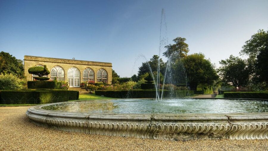 From London: Warwick Castle Day Trip by Rail - Arriving in Warwick and getting your bearings