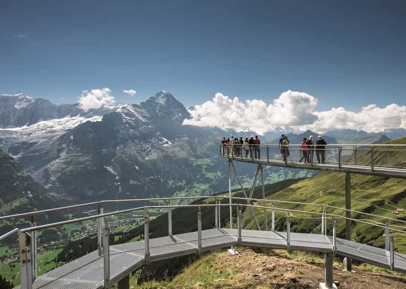 From Lucerne: Day Trip to Grindelwald & Lauterbrunnen - Meeting in Lucerne and settling into the coach
