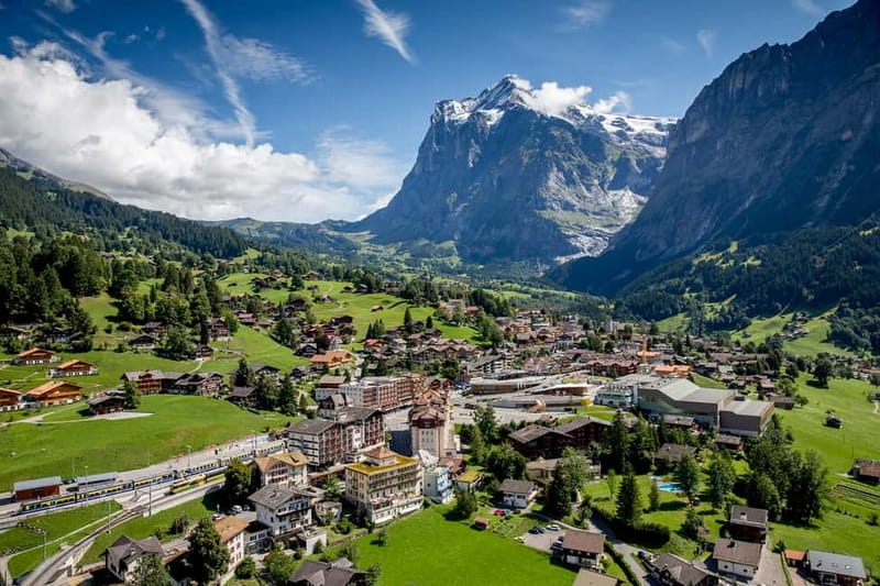 From Lucerne: Day Trip to Grindelwald & Lauterbrunnen - Interlaken gives you a quick first look