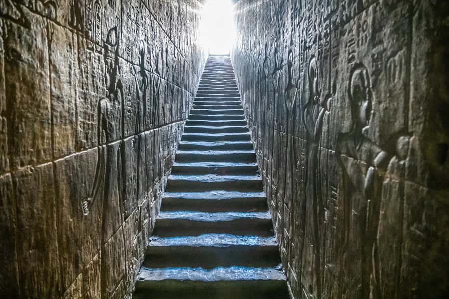 From Luxor: Day Trip to Dendera & Abydos Temples with Guide - Lunch between the two temple visits
