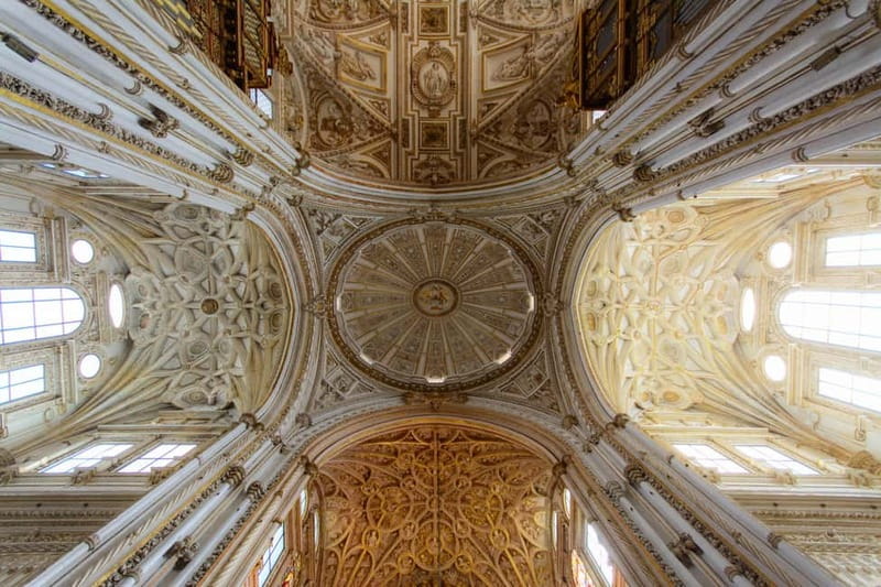 From Madrid: Cordoba and Mosque Day Trip by High-Speed Train - Walking Córdoba’s old center