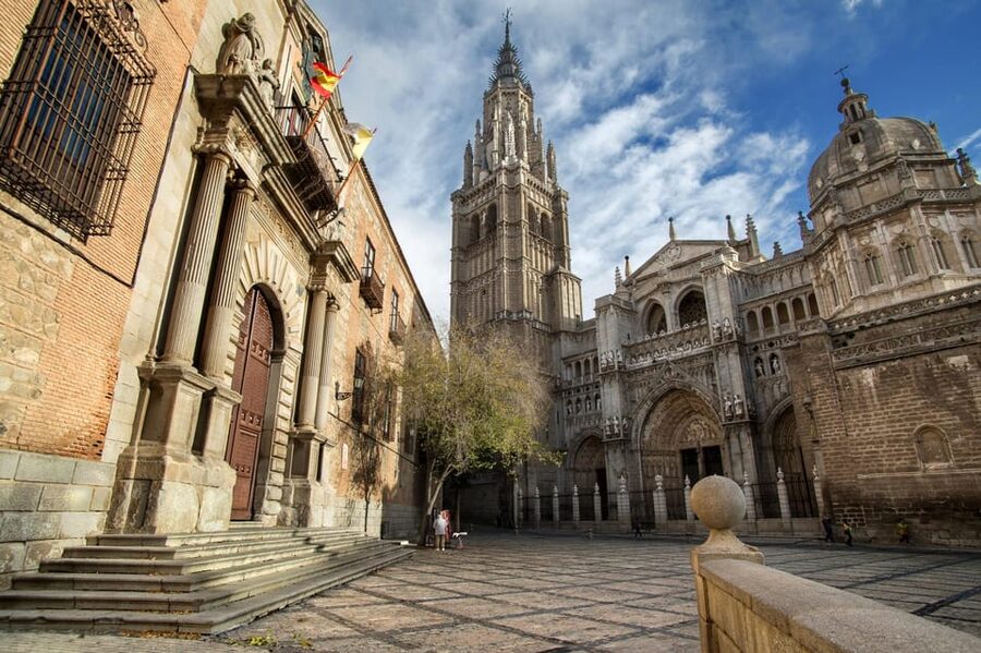 From Madrid: Day-Trip to Segovia, Avila & Toledo - Three great cities, one very full day