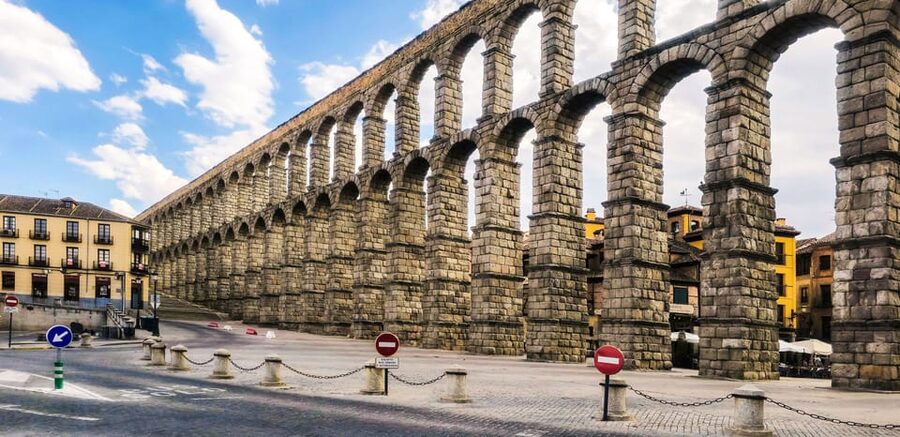 From Madrid: Guided Day Trip to Segovia, optional Alcázar - How much value do you get for $52?