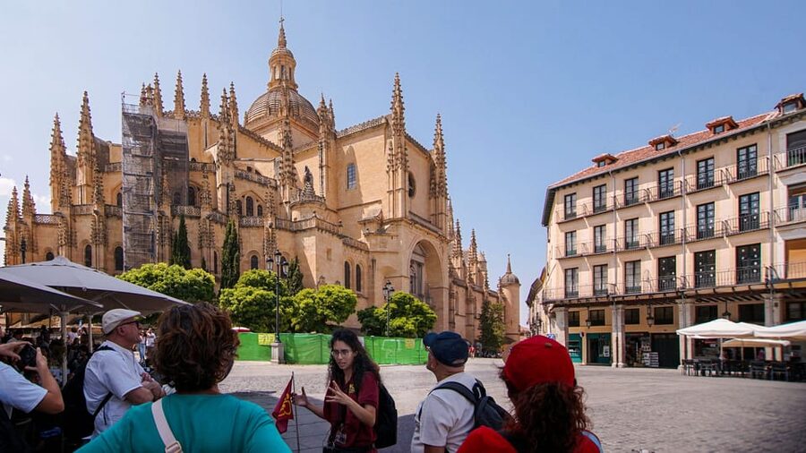 From Madrid: Guided Day Trip to Segovia, optional Alcázar - Cathedral, Plaza Mayor, and the Jewish Quarter