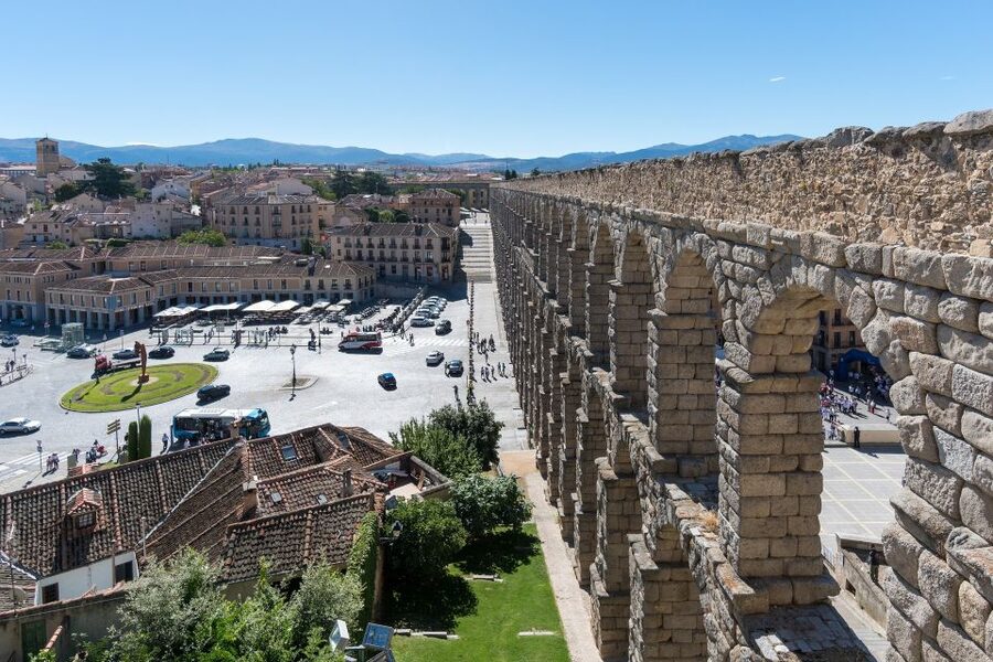 From Madrid: Segovia & Avila Day Trip with Optional Tickets - Segovia Cathedral and the Gothic center