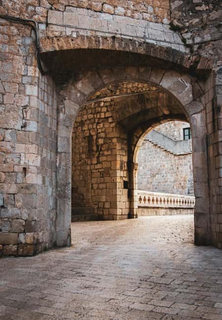 From Makarska: Day Trip to Dubrovnik - Who should book this day trip?