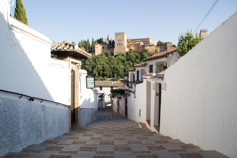 From Malaga and Costa Del Sol: Granada Day Trip - Why this Costa del Sol trip works