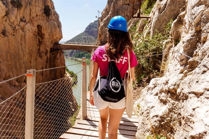 From Málaga: Caminito del Rey Day Trip & Guided Tour - The 3.5-hour walk through the Gaitanes Gorge