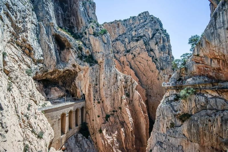 From Málaga: Caminito del Rey Day Trip & Guided Tour - Meeting in central Málaga and getting on the coach