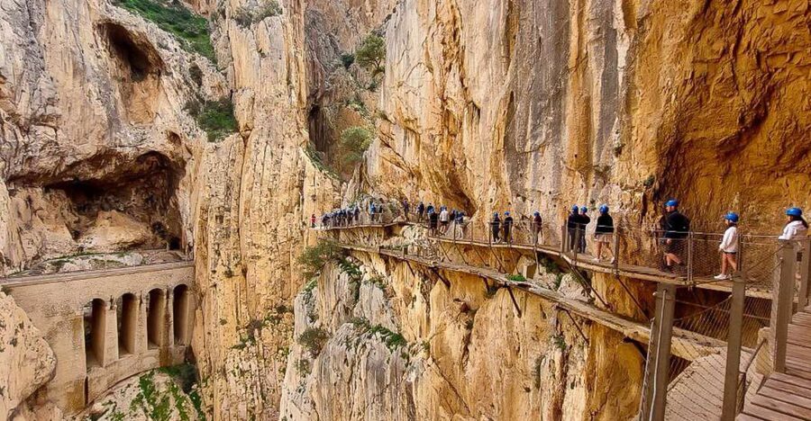 From Málaga: Caminito del Rey Guided Day Trip - El Chorro, refreshments, and the ride home