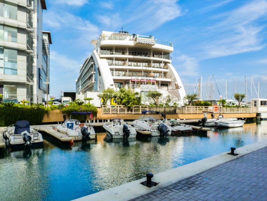 From Malaga: Day trip to Gibraltar and Dolphin Boat Tour - At The Square, the boat trip begins