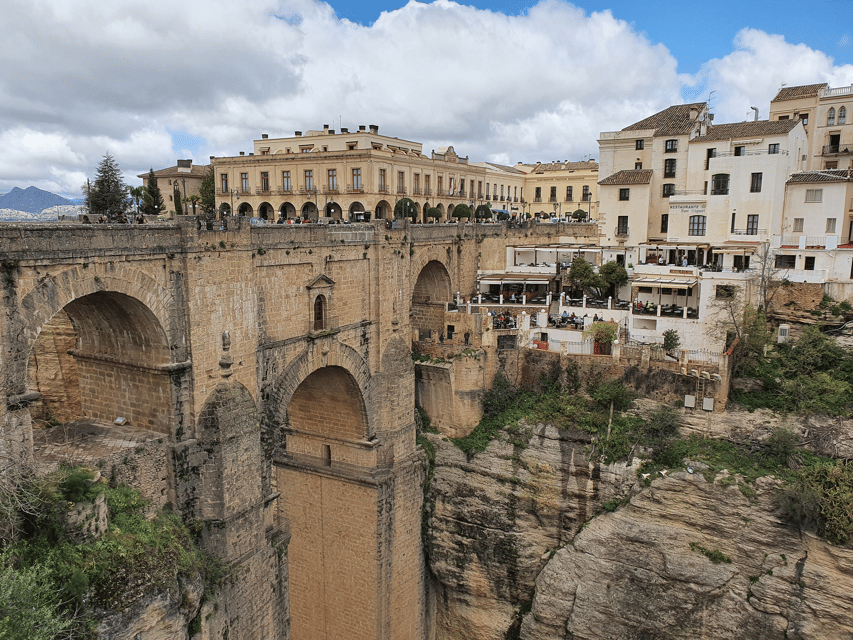 From Malaga: Ronda and Setenil de las Bodegas Day Trip - Ronda’s Puente Nuevo and Tajo Gorge