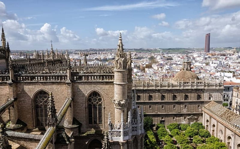 From Malaga: Seville Day Trip with Real Alcázar Tickets - Key points to know before booking