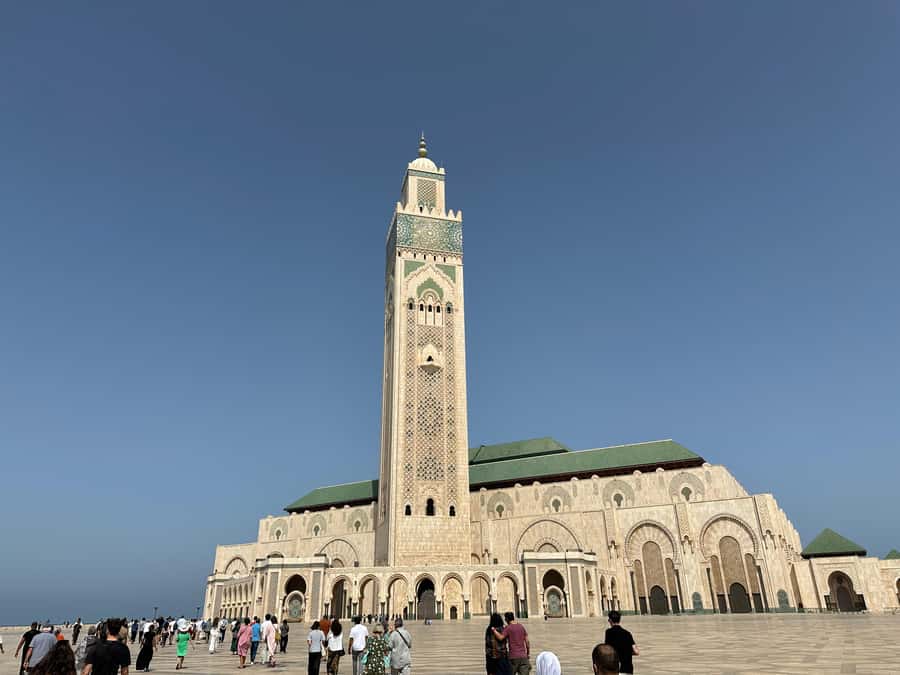 From Marrakech: Casablanca Day Trip by van - How the guides shape the experience