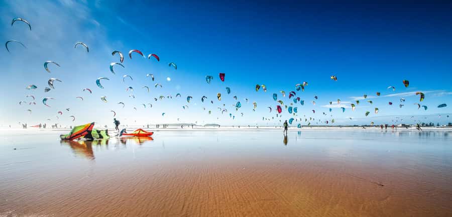From Marrakech: Essaouira Day Trip with Hotel Pickup - What to bring for the coast