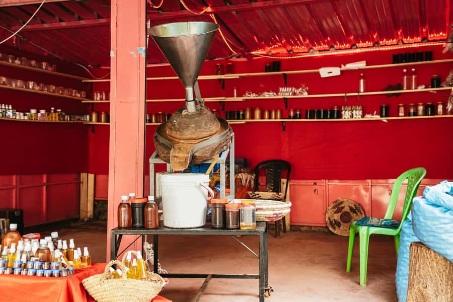 From Marrakech: High Atlas Mountains and 5 Valleys Day Trip - Lunch with a Berber family