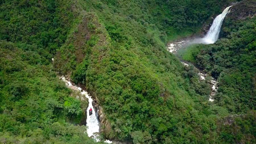 From Medellín: Dream Hammocks, Zipline, & Waterfall Day Trip - Guides make a real difference