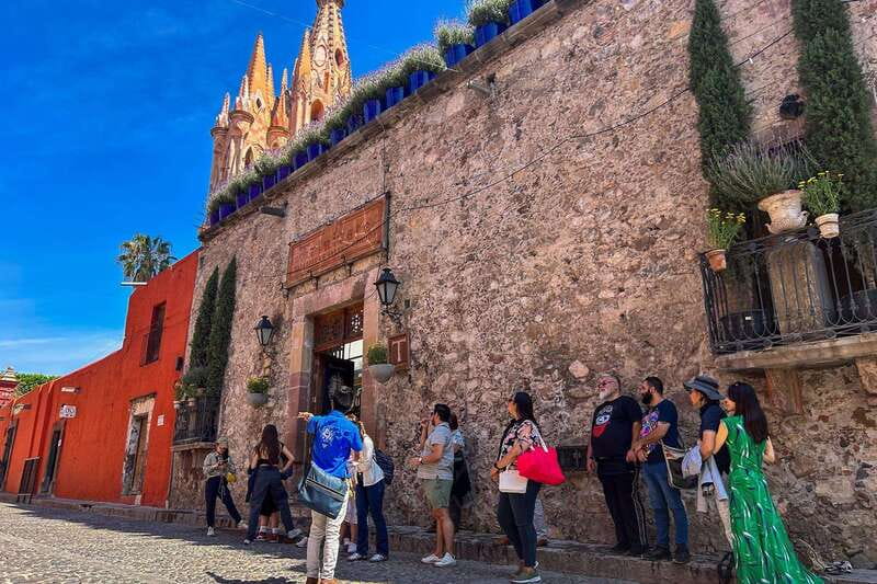 From Mexico City: San Miguel de Allende Day Trip - The 5:30 AM meeting and the road north