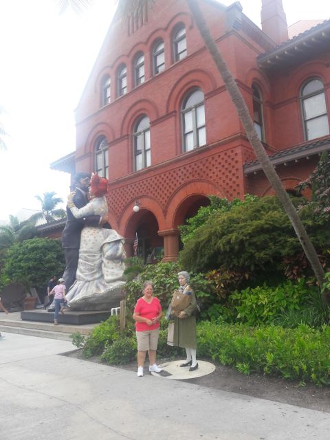 From Miami: Key West Day Trip with Pickup at Selected Hotels - Choosing between walking, a trolley, and paid activities