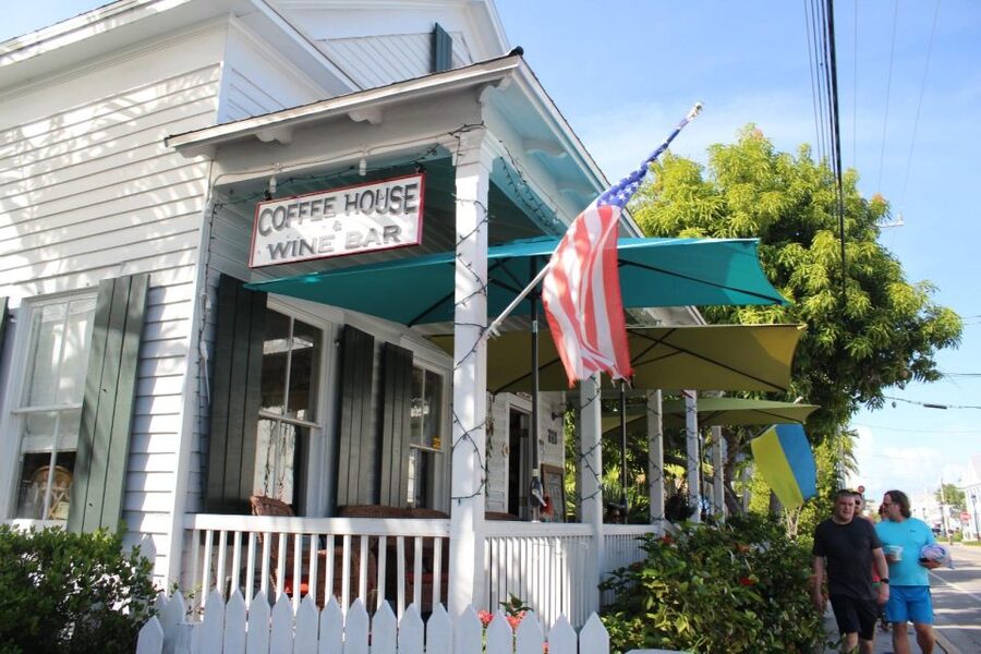 From Miami: Key West Day Trip with Pickup at Selected Hotels - What the guides add to the day