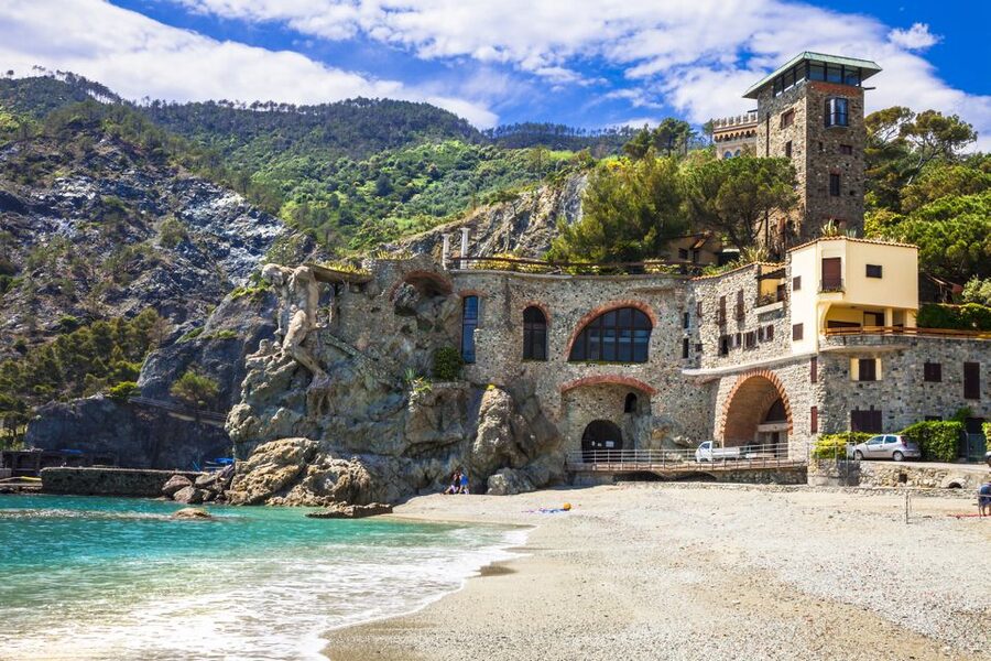 From Montecatini: Full-Day Excursion to Cinque Terre - Manarola begins the photo session