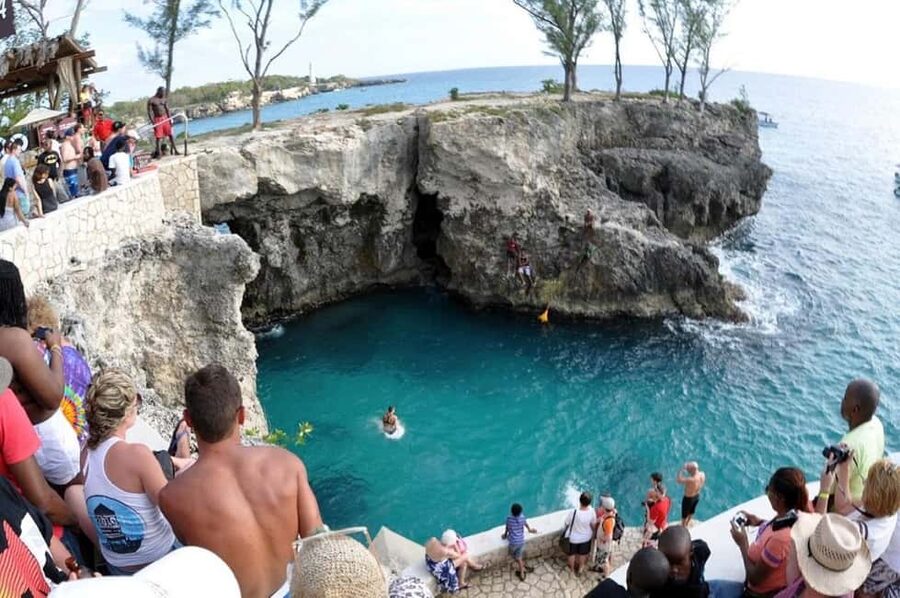 From Montego Bay: Negril Day Trip and Rick's Café Sunset - A private driver instead of a fixed group tour