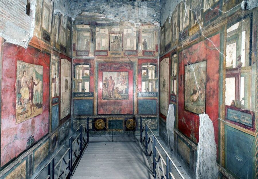 From Naples: Day Trip to Pompeii with skip the line - Villas, mosaics, and the House of the Faun