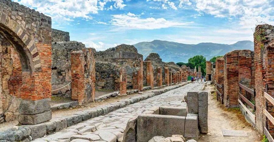 From Naples: Pompeii & Amalfi Coast Full-Day Trip - One day from Naples, two very different Campania sights