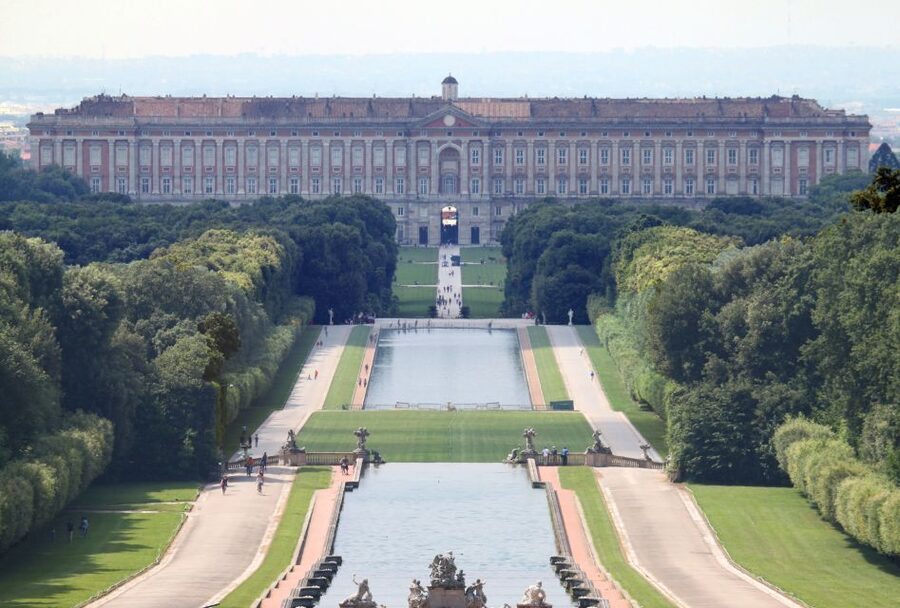 From Naples: Royal Palace of Caserta Half-Day Trip - Three hours for the gardens and fountains