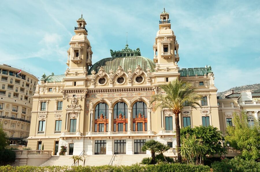 From Nice: Eze, Monaco, and Monte Carlo Half-Day Trip - Monaco’s Old Town in a compressed visit
