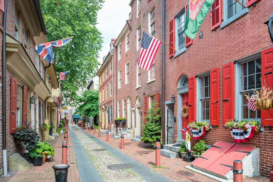 From NYC: Day Trip to Philadelphia and Amish Country - What the guides add to the day