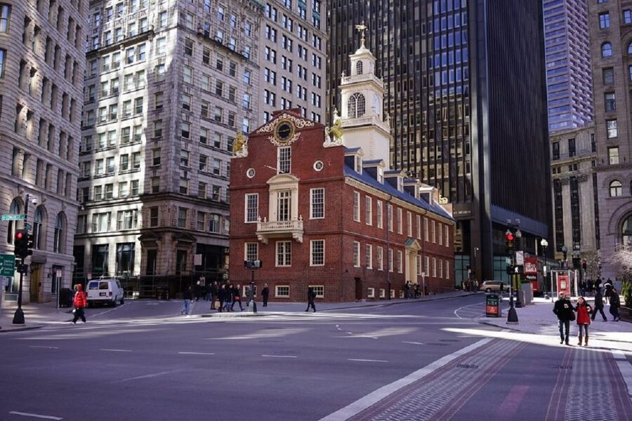 From NYC/New Jersey: Boston City & Harvard Guided Day Trip - The long ride north, with commentary along the way