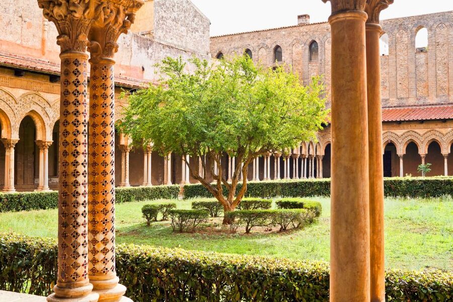 From Palermo: Monreale and Cefalù Half-Day Trip - Meeting in central Palermo